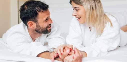 Materace dla par – jak wybrać idealny model dla dwojga?