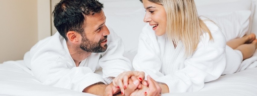 Materace dla par – jak wybrać idealny model dla dwojga?