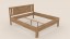 Solidne drewniane łóżko o przewiewnym designie