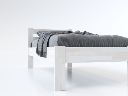 Łóżko z litego drewna bukowego lub dębowego