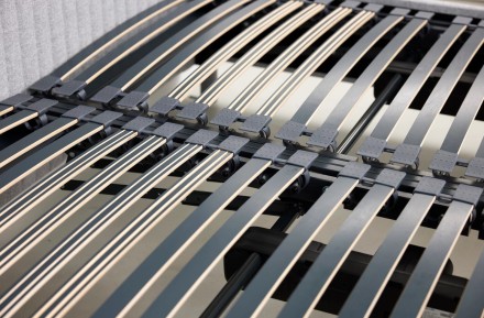 Łóżko TEMPUR® ARC to nowoczesna, minimalistyczna opcja idealna do każdej sypialni.