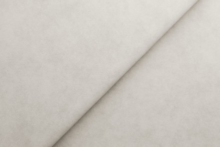 Wezgłowie Klinmam Madison z tapicerowanymi kwadratami charakteryzuje się pomysłowym designem i nienagannym wykonaniem.