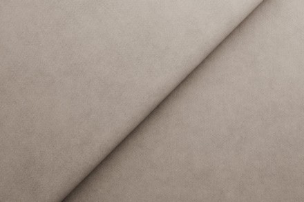 Wezgłowie łóżka Boston wyróżnia się nowoczesnymi przeszyciami, które nadają łóżku charakter