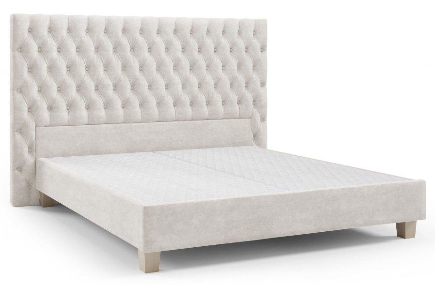 Eleganckie, tapicerowane łóżko boxspring Grand zapewni Ci naprawdę luksusowy odpoczynek. Podstawa łóżka została skonstruowana w systemie boxspring, a w przeciwieństwie do standardowych modeli wzbogacono ją o solidne bukowe lamele pełniące rolę stelaża pod materac. Możesz wybierać spośród kilku tkanin i rozmiarów, dzięki czemu dobierzesz wariant idealnie odpowiadający Twoim potrzebom.