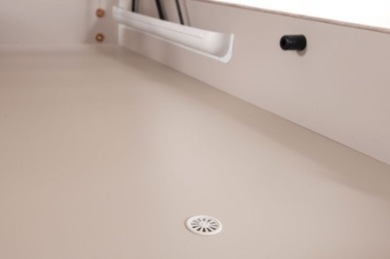 Ciesz się komfortem i wsparciem każdej nocy dzięki naszemu tapicerowanemu wezgłowiu Bali, które zostało zaprojektowane z myślą o Twoich potrzebach.