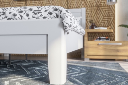 Solidne wykonane masywne łóżko Sion K3 stanie się godną ozdobą Twojej sypialni, wprowadzając do niej przytulność i komfort.