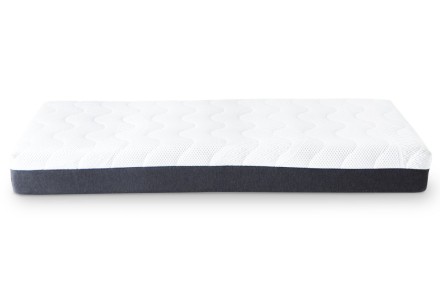 Anatomicznie dopasowujący się pianowy materac Mlily Magnolia dla optymalnego komfortu.