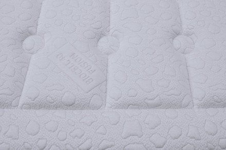 Materac Gran Sonno Fresh Wash 3.0 wyróżnia się ciekawym pokrowcem z zawartością jonów srebra dla doskonałej higieny.