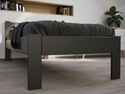 Łóżko z litego drewna bukowego lub dębowego