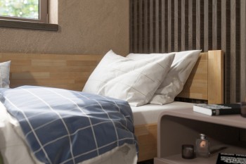 Wielopokoleniowe łóżko z najlepszych dostępnych materiałów, o precyzyjnym wykonaniu. Jeśli poszukujesz łóżka, które wytrzyma dekady, to właściwym rozwiązaniem jest łóżko z litego drewna „Amelia”.