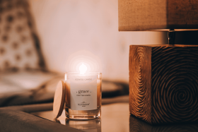 Kolekcja świec Klinmam Home jest uosobieniem zrelaksowanego stylu życia. Ich czysty i prosty design przypomina, jak ważne są chwile relaksu i komfortu.
