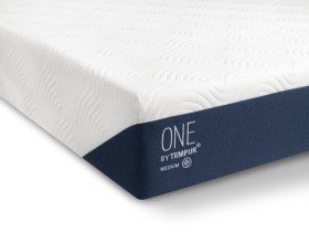 ONE® by TEMPUR® to idealna równowaga między komfortem, a podparciem, która pomoże Ci spać lepiej, dłużej i głębiej.