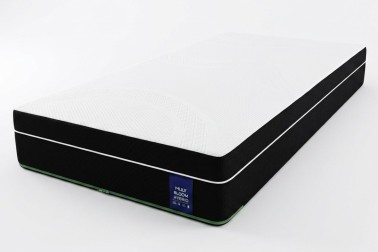 Hybrydowy materac Bloom Hybrid z połączeniem piany pamięciowej i sprężyn kieszeniowych przynosi doskonały wypoczynek.