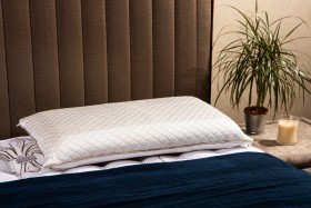 Poduszka Dual Dry Massage – dla maksymalnego komfortu – łączy w sobie dwa nowoczesne materiały.